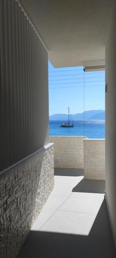 By The Sea - Paleros Villa Exterior photo