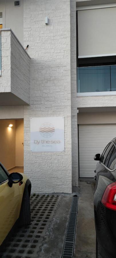 By The Sea - Paleros Villa Exterior photo